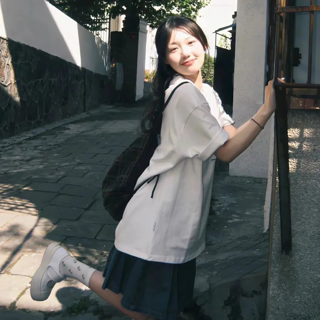 流水迢迢